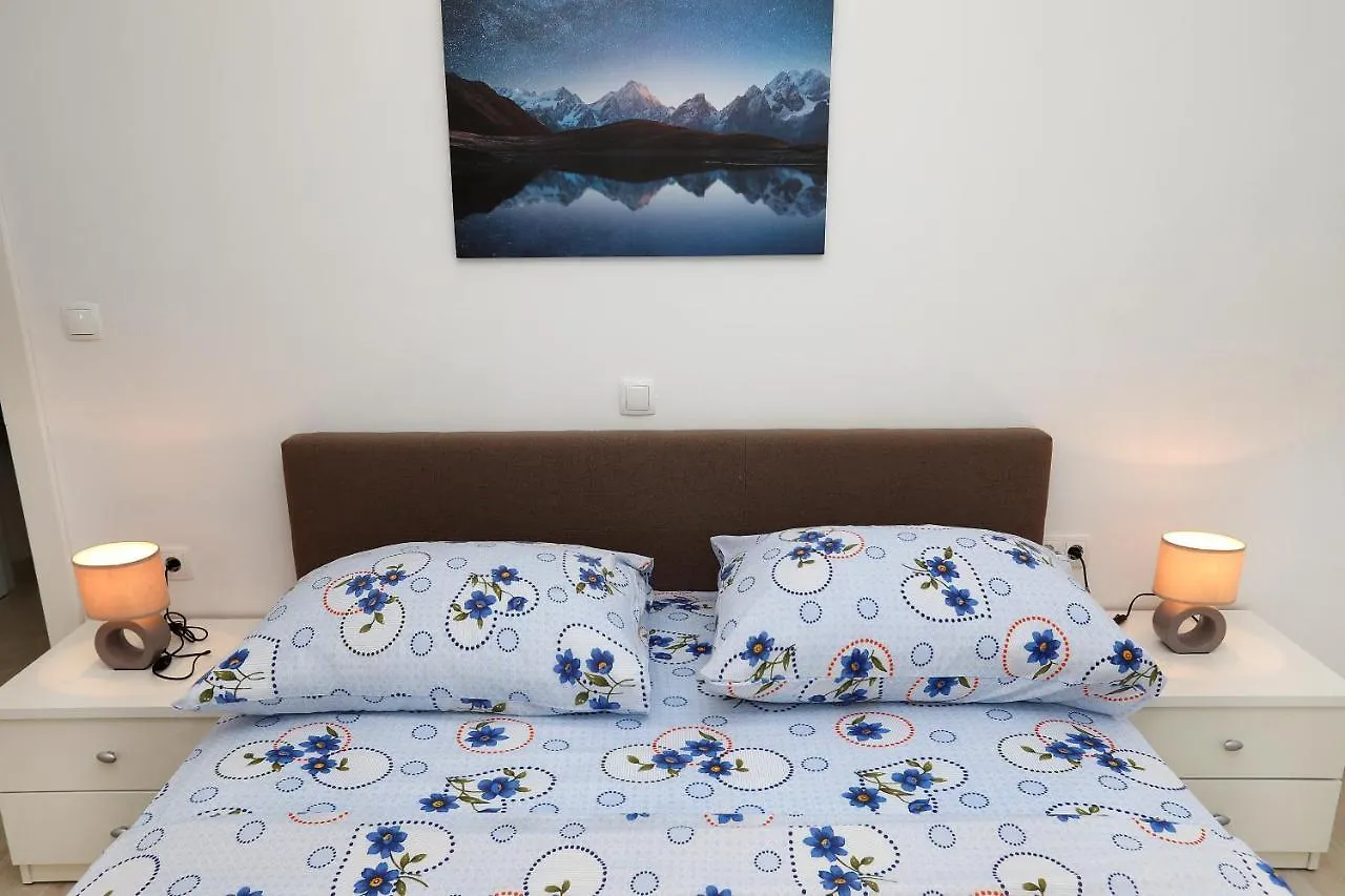 Beautiful 2-Bed Apartment In Okrug Gornji Trogir Croatia